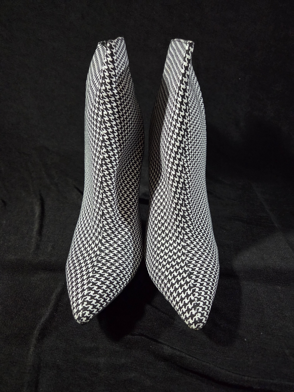 Women’s Black & White Houndstooth Pointed Toe Ankle Boots